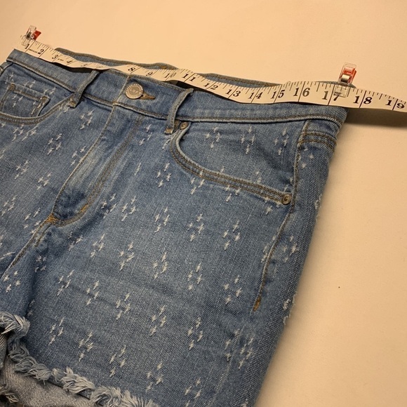 Ann Taylor Loft Blue Distressed Denim Jean Shorts Blue Wash Size 8/29 - Picture 10 of 13